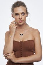 M06023272