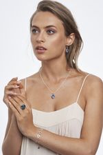 M06023255